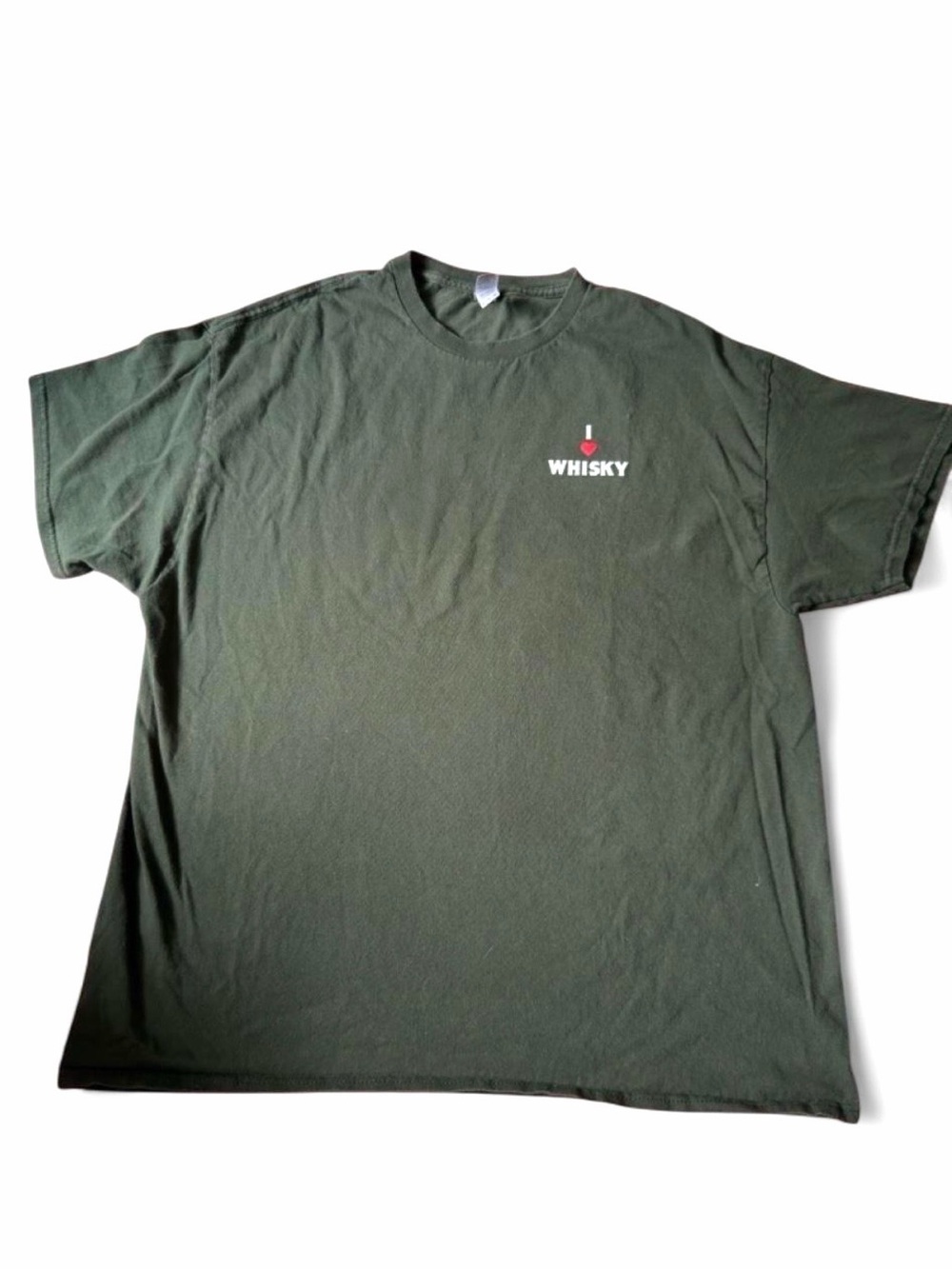 Gildan Forest Green I ♥️ WHISKY Short Sleeve Tee